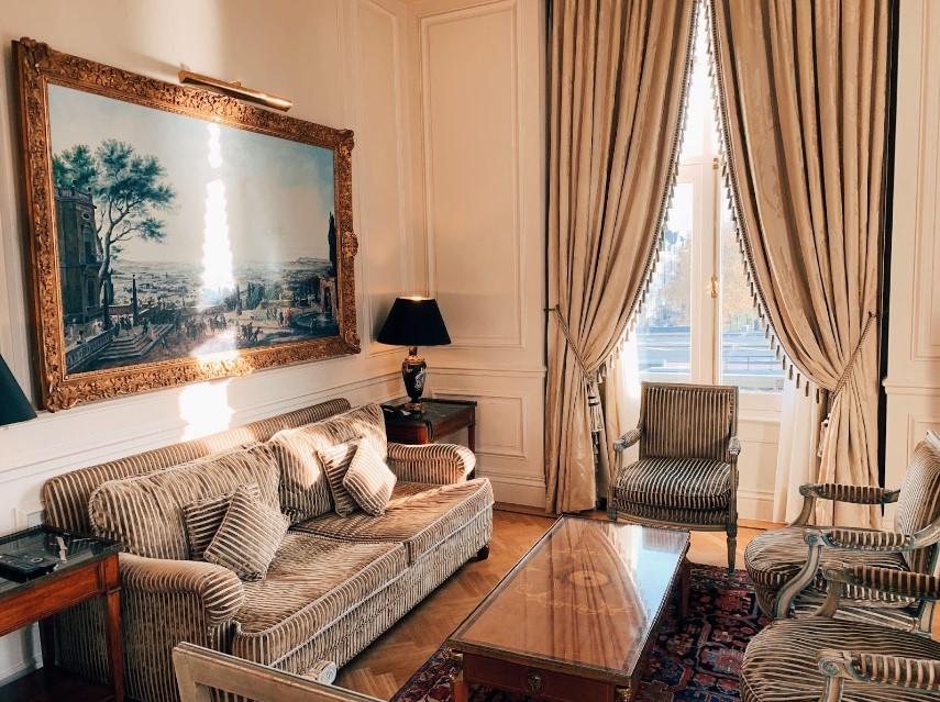 Dazzling Elegance: Unveiling the Opulent World of Luxury Interior Design in London